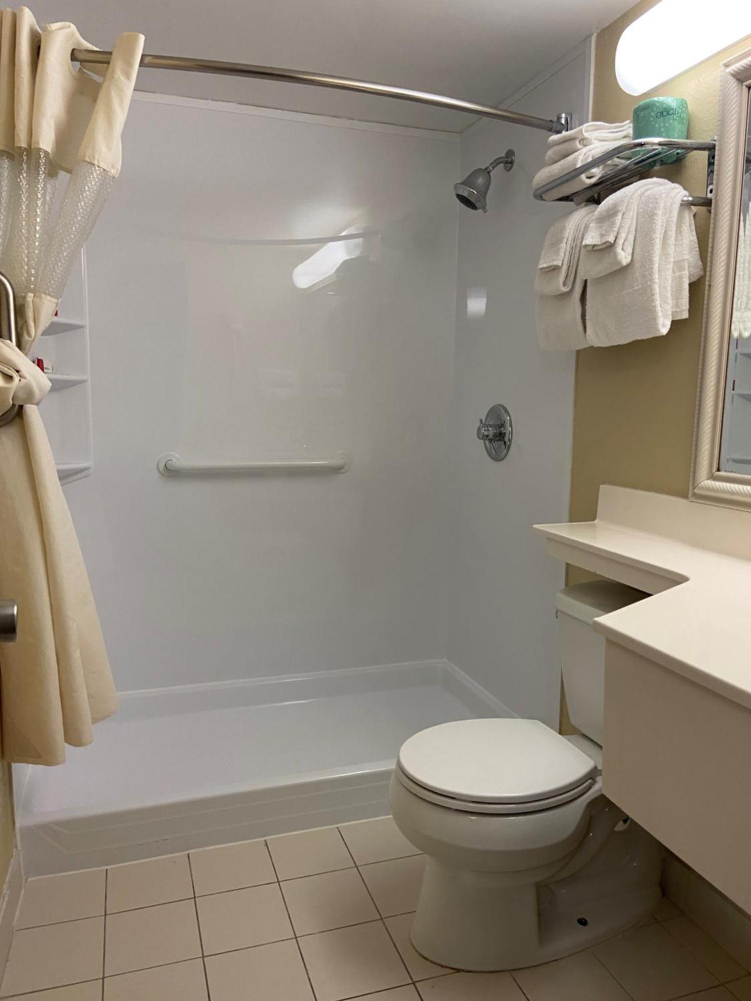 1 Double Bed Mobility Accessible Room Roll Shower Non-Smoking,1278866743:JPEG