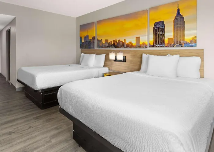 Days Inn & Suites By Wyndham Albany